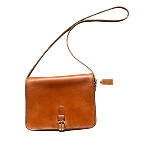 EUC Vintage Coach purse bag NYC Saddle Pouch Large 9595 or 9590 in British Tan
